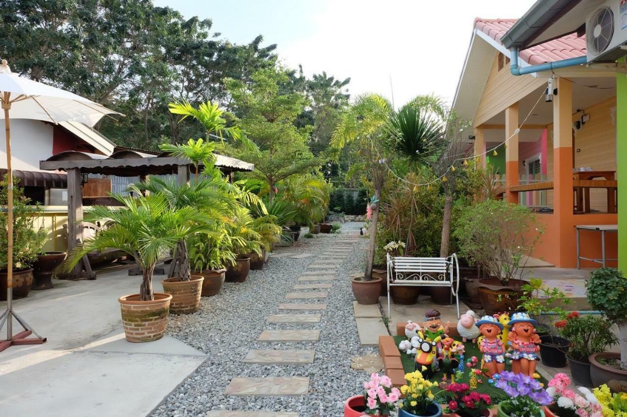 Thippawan Bungalow Koh Si Chang Eksteriør billede