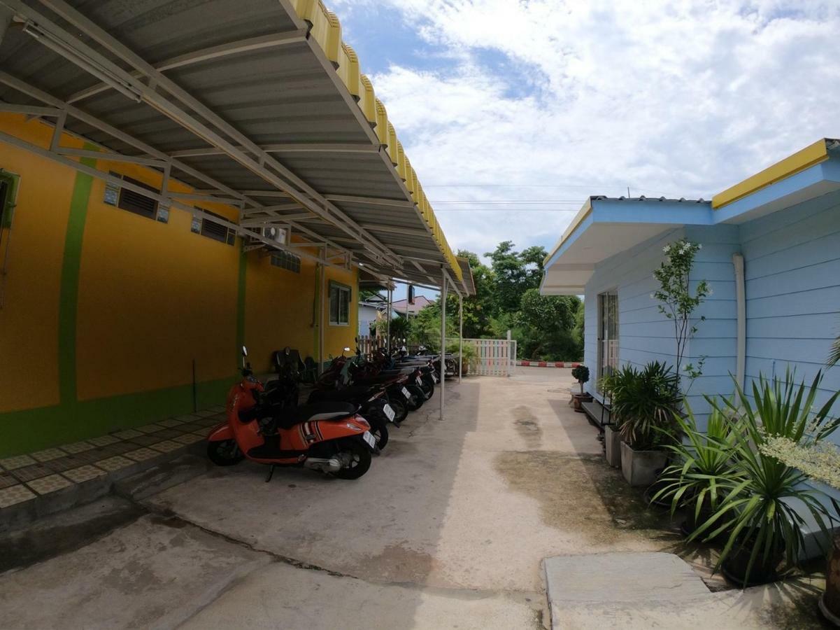 Thippawan Bungalow Koh Si Chang Eksteriør billede